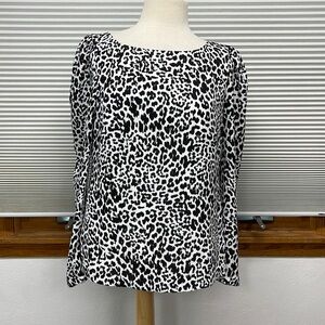 White House Black Market Leopard Animal Print Long Sleeve Blouse Size 6